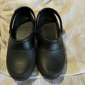 CROCS Classic Black Unisex Slip-On Clog with Heel Strap. Bistro clog. Closed toe